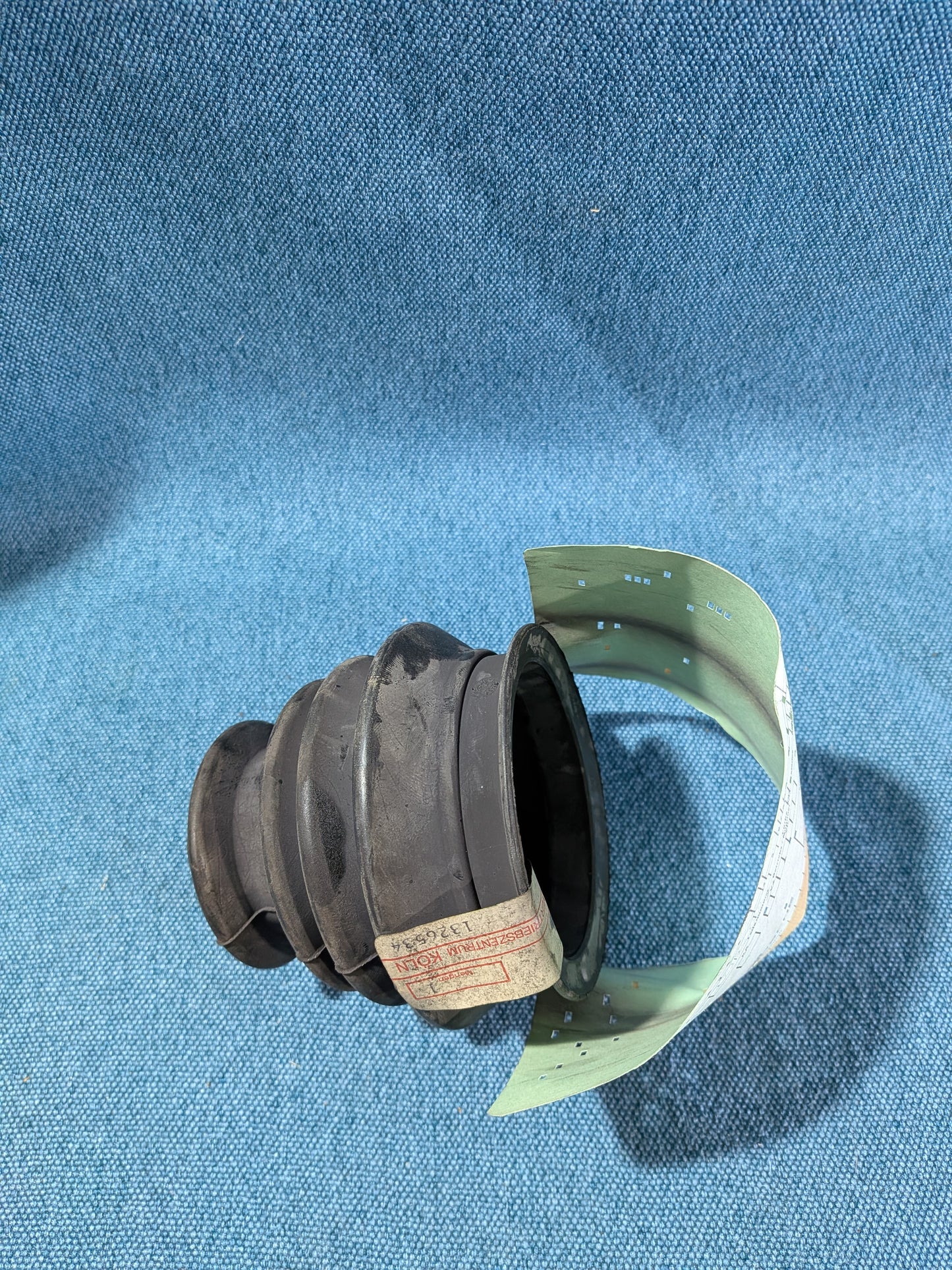Boot for drive shaft Derby/Polo/1/86C/Golf/Jetta/1/Scirocco1/Passat B1/Caddy 14D/Audi 50/80 B1 171407285A NOS B4