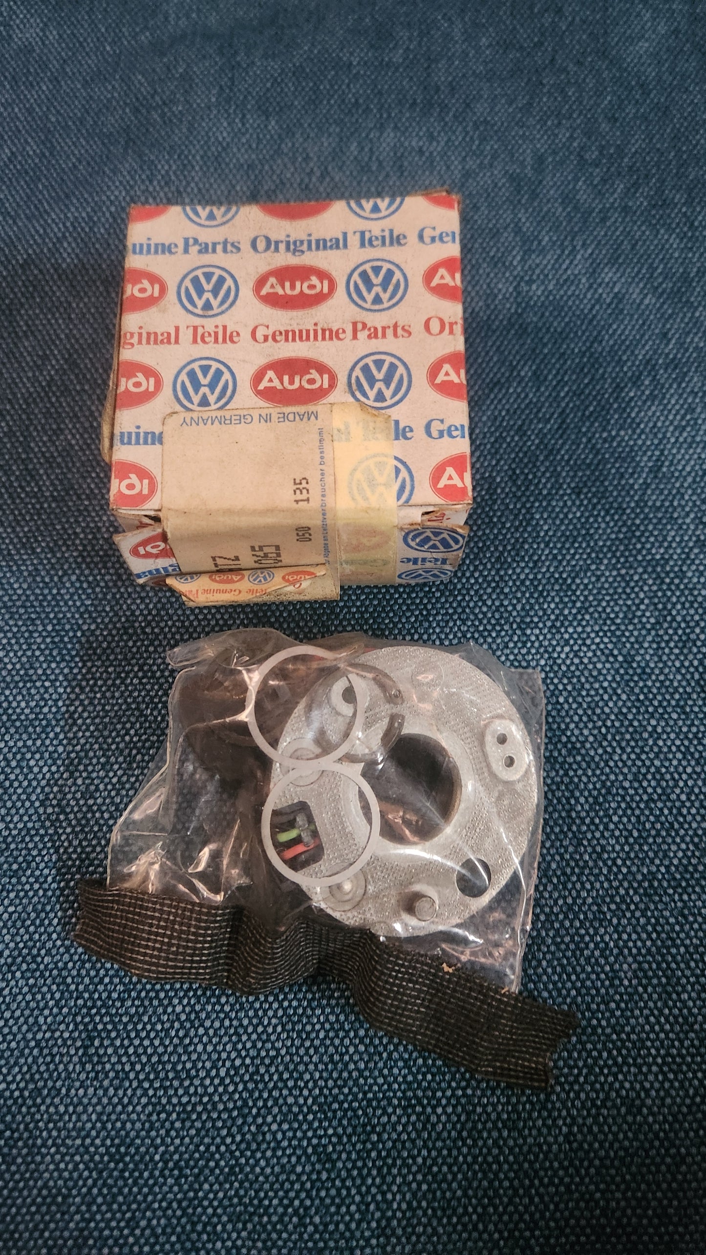 Hallgeber Golf1/2/Jetta1/2/Caddy14D/Scirocco2/Passat B2/B3/T3 Bus/Audi 80/90/B2/B3/B4/100/C3 035998065 Nos G5