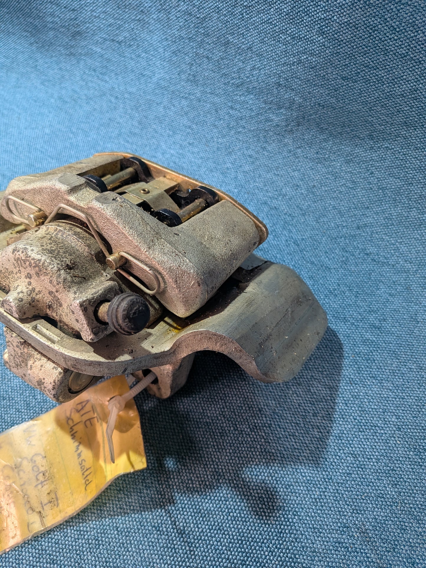 Brake Caliper Floating Caliper 44mm ATE front right Golf1/Passat B1/Audi 80 B1 321615107 NOS/New A25