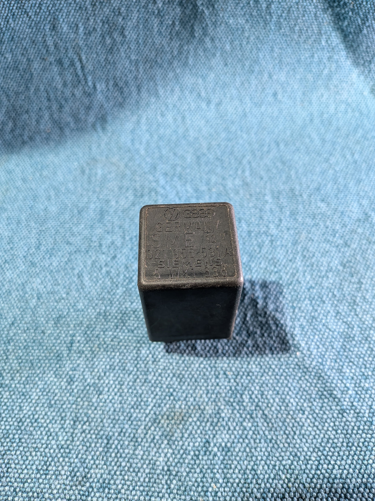 Windshield wiper relay Caddy 2 9KV/Golf/Jetta/1/2/3/Vento/LT1/Lupo/Passat/B2/B3/B4/Polo/86C/6N/Sharan/T3/T4 Bus/Audi 80/90/B2/B3/B4/100/200/C2/C3/C4/A4 B5/A6 C4/A8 4D2 321955531A Used B14