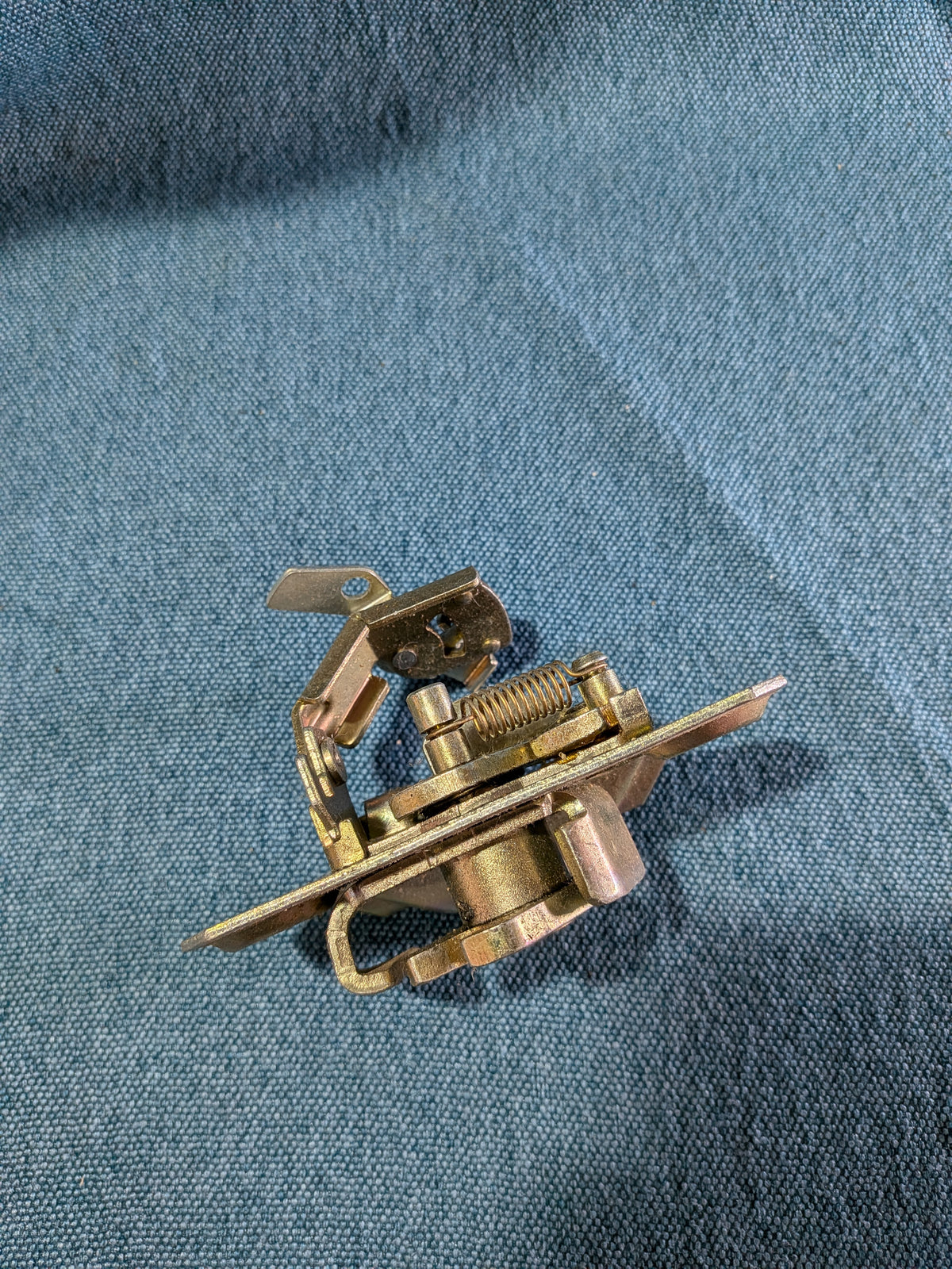 Heckklappeschlass Passat 32B B2 331827505E NOS B16