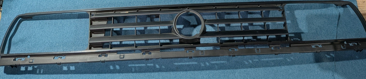 Kühlergrill 5 Rippen Jetta/2 165853653E NOS B20