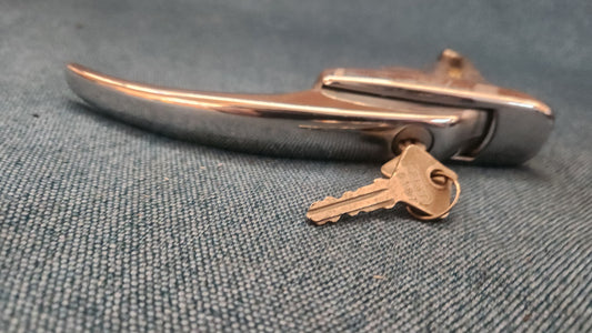 Fiat Zastava 500 600 850 1100 Türgriff Türschloss außen 4134933 Gebraucht D5