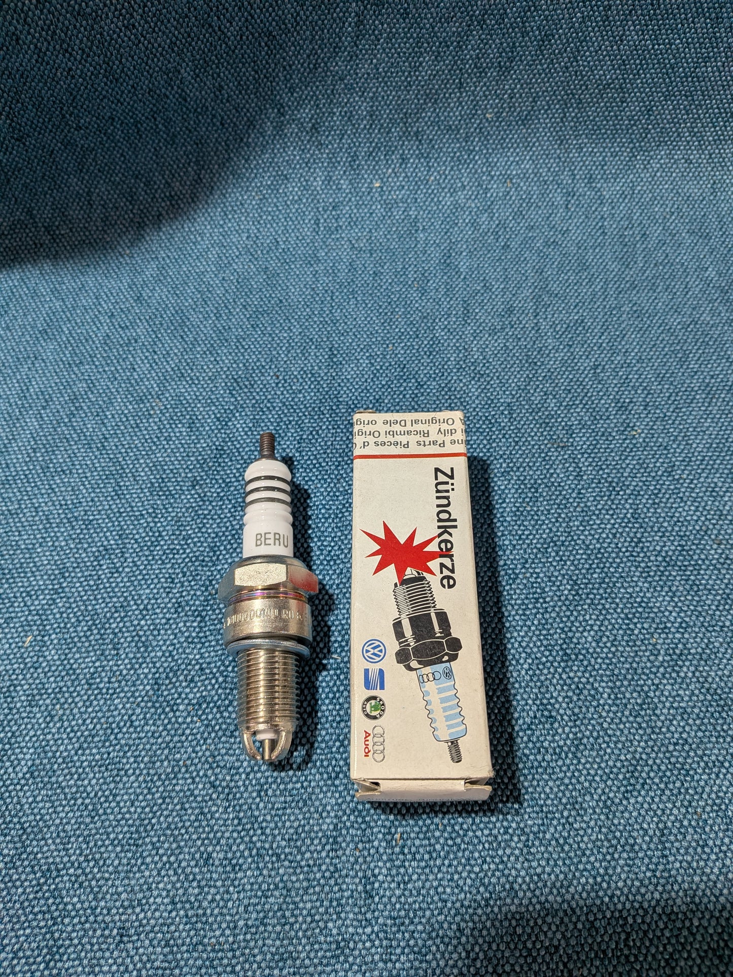 Zündkerze 101000001AD Golf/Jetta/1/2/Passat/B2/B3/Scirocco 2/Santana NOS A21