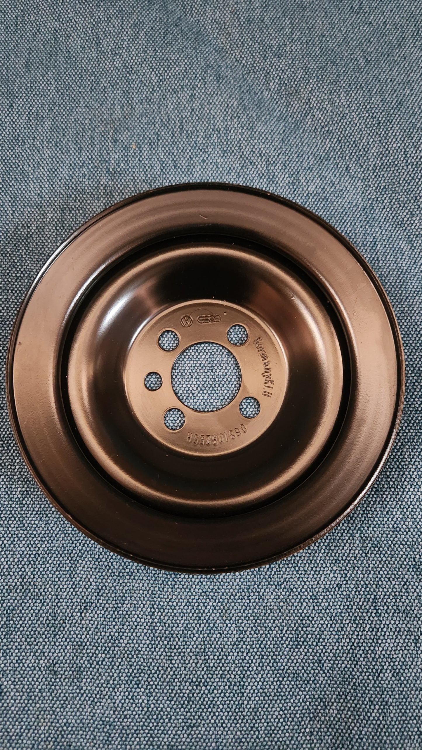 Keilriemenscheibe Golf/Jetta/1/2/Caddy14D/Scirocco2/T3 Bus 068105255H Nos L8