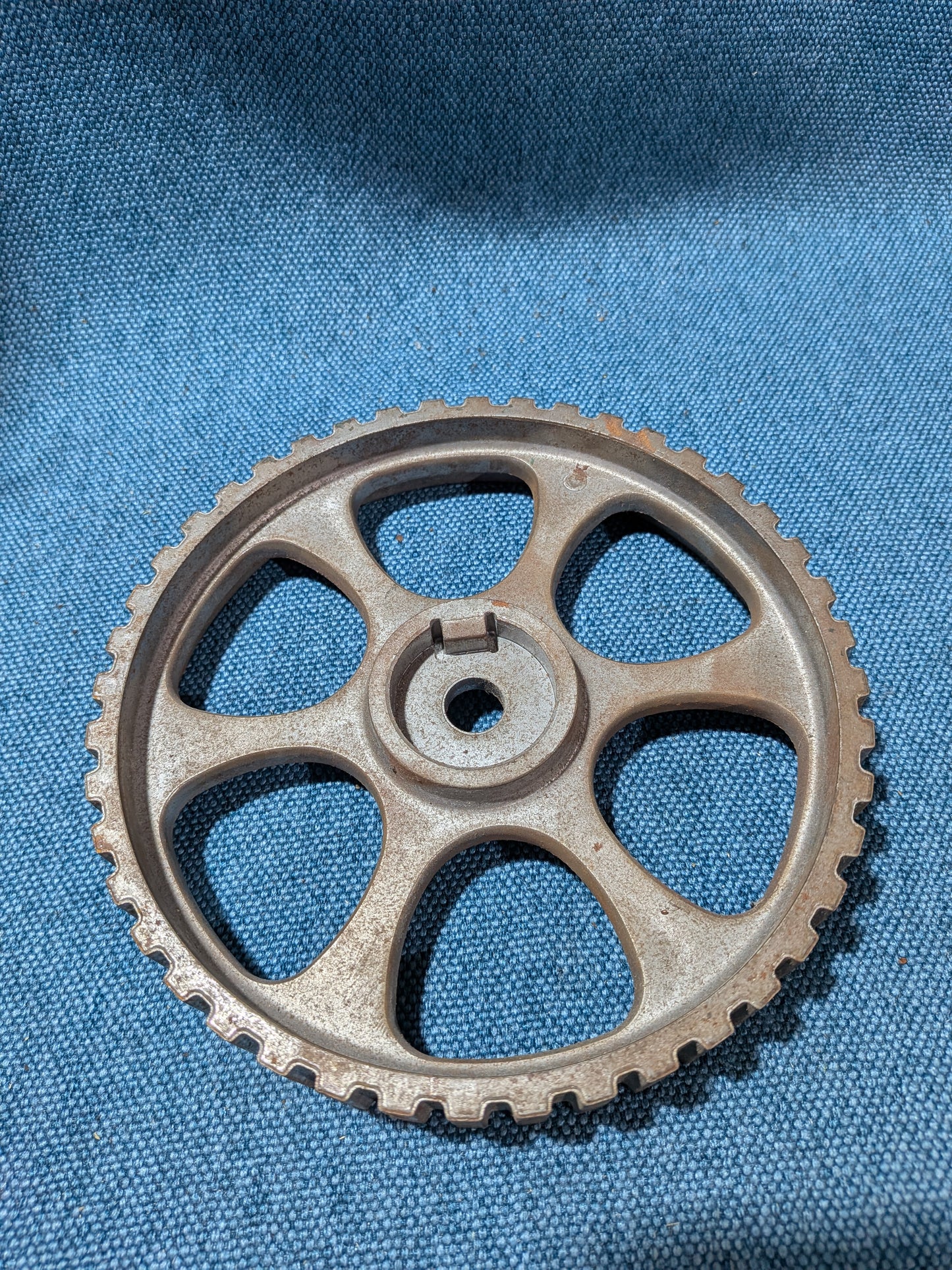 Zahnriemenrad Golf/Jetta/2/Polo 86C 1,3L 030109111 NOS A9