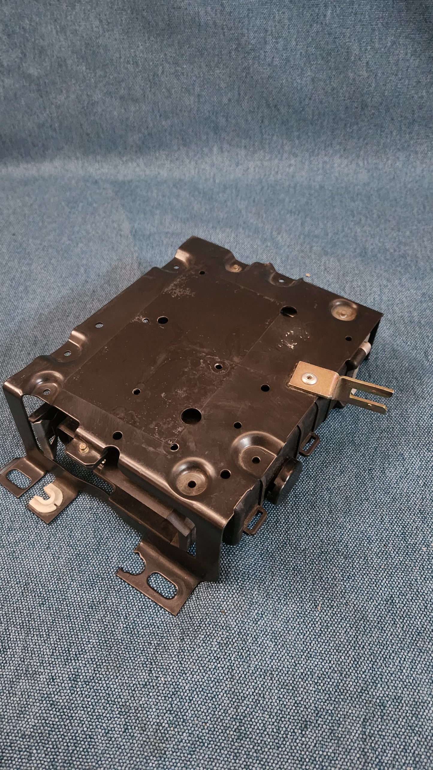 Engine control unit Golf/Jetta/2/Audi 80/B3/100/C3 1.8L RP/4B/PM 443907403D Nos M4