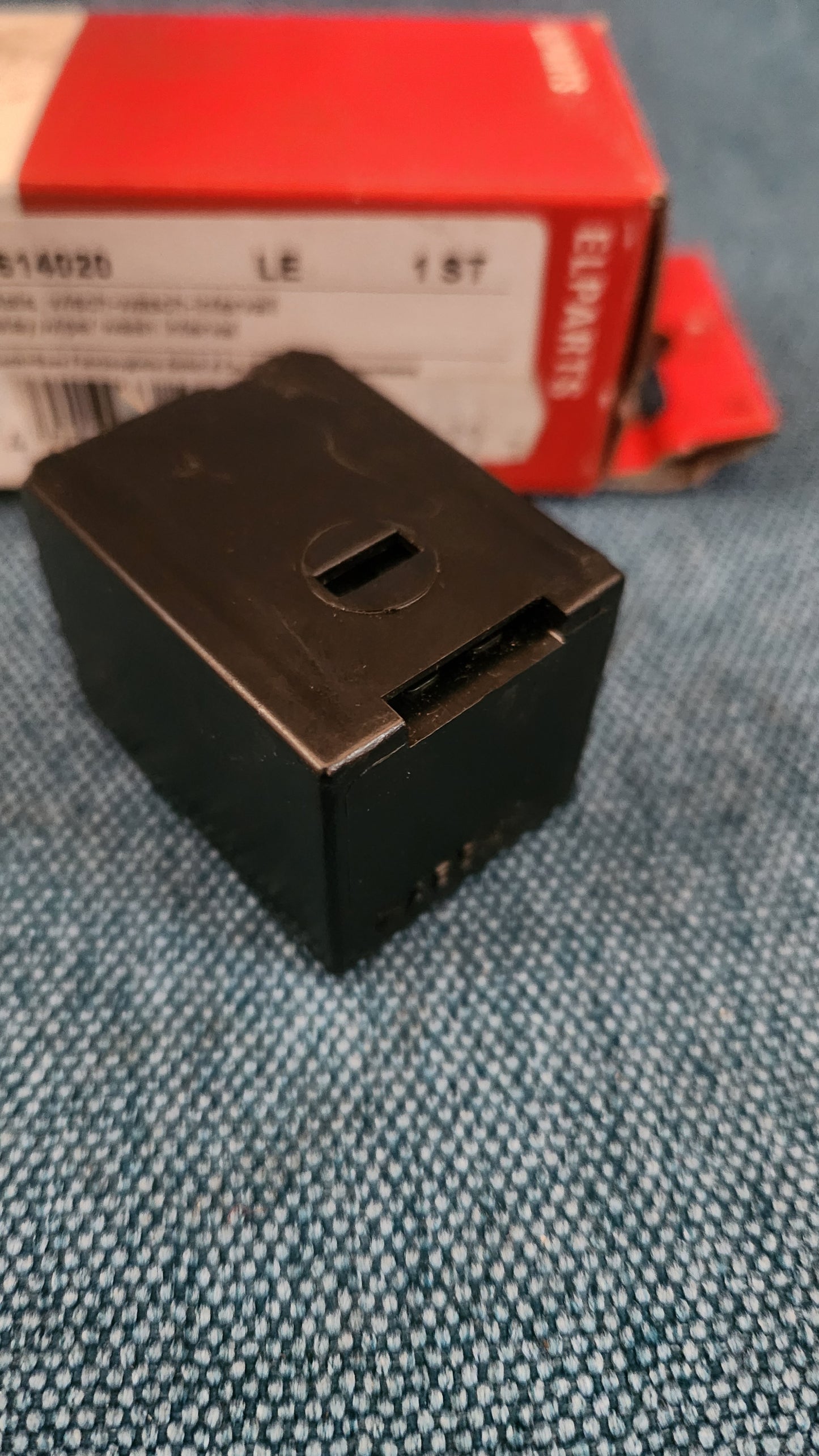 Wiper Relay Herth Buss Golf/Jetta/1/2/3/4/Bora/Vento/Corrado/Caddy 14D/9KV/T3/T4 Bus/Polo 86C/6N/Scirocco/1/2/Santana/Derby/Sharan/Passat B2/B3/Audi 80/90/B2/B3/100/200/C2/C3/C4/A6 C4/A4 B5 75614020 Used M7