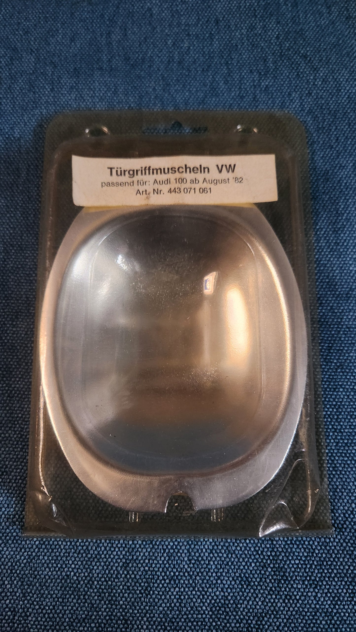 Door handle shells Audi 100 C3 443071061 Nos L8