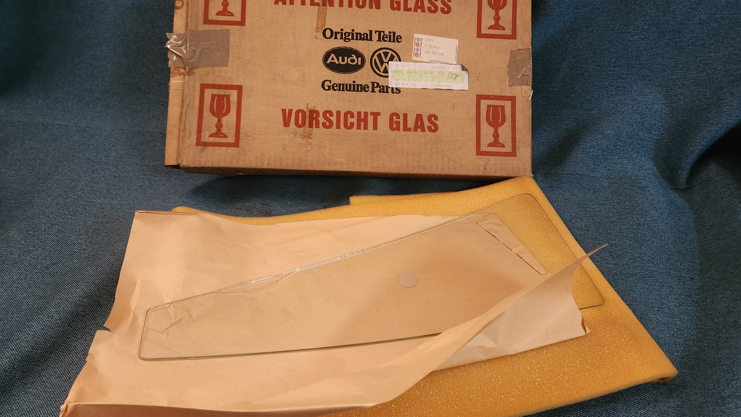 Passat B2 32B Seitenscheibe Fenster rechts 331845216 Nos A2