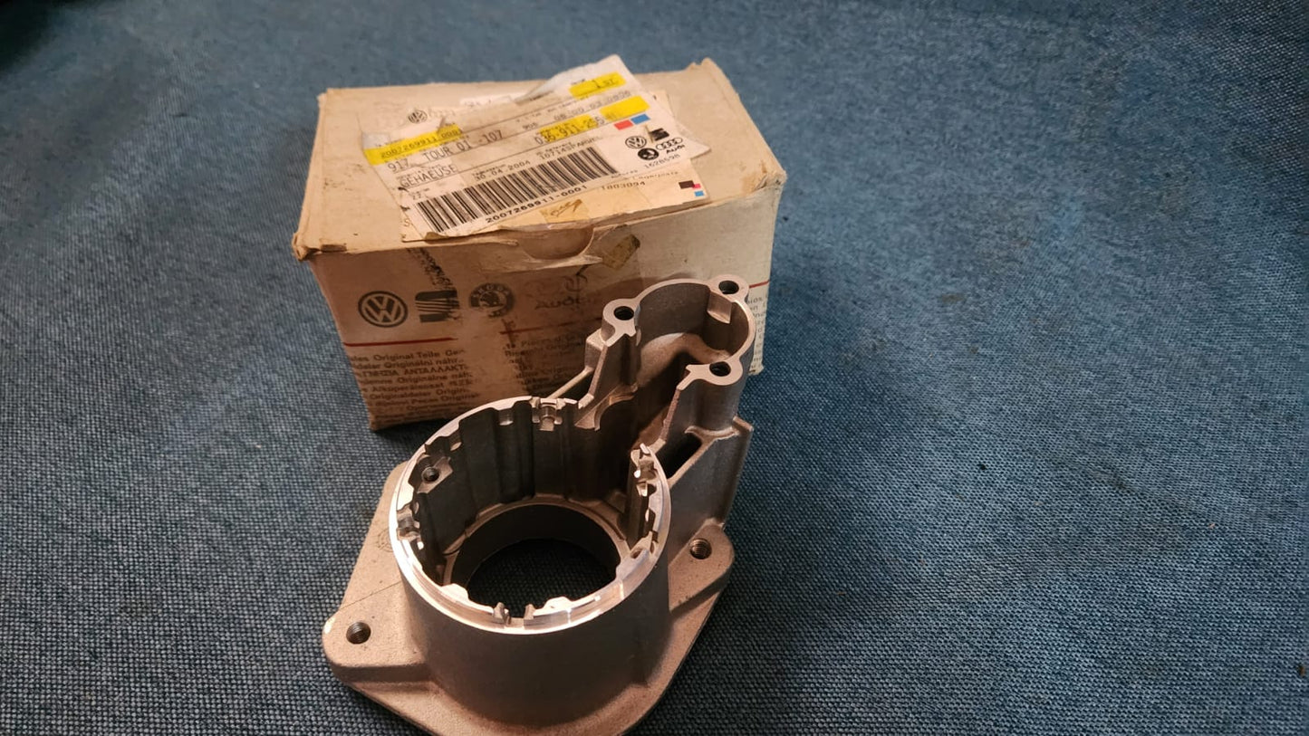 Starter housing Golf 2 3 Corrado Passat B3 4 T4 NOS 036911255H A1
