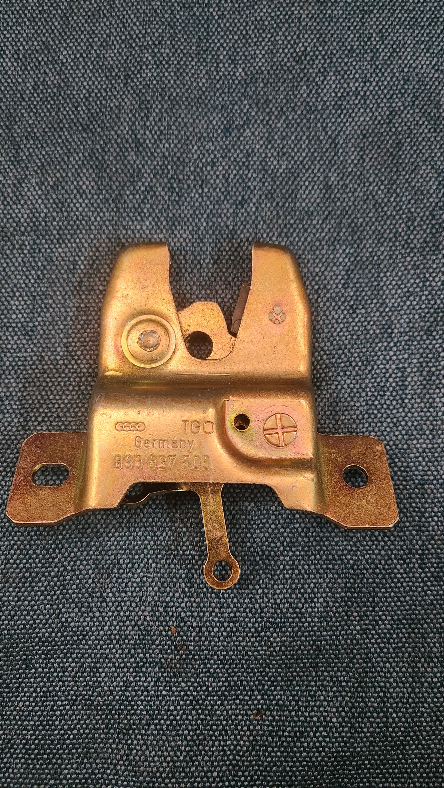 Heckklappenschloss Audi80/90/B3/B4/Typ89 893827505 Nos H1/H9