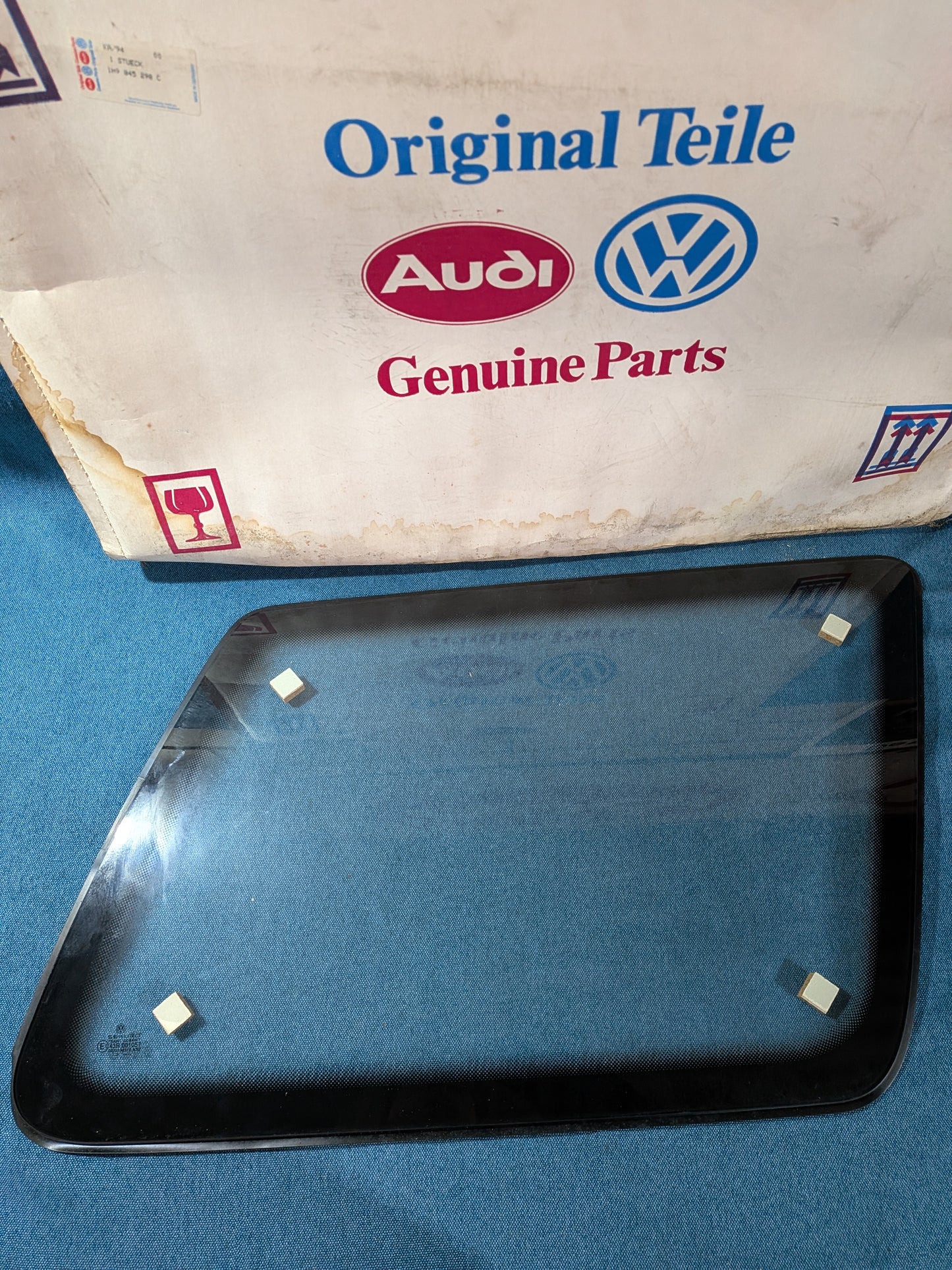 Seitenscheibe rechts Golf 3 1H9845298C NOS A18