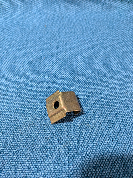 Clip di fissaggio Passat/B1/B2/Golf/Jetta/1/Scirocco/1/2/Audi 80 B1 321853671A NOS B6