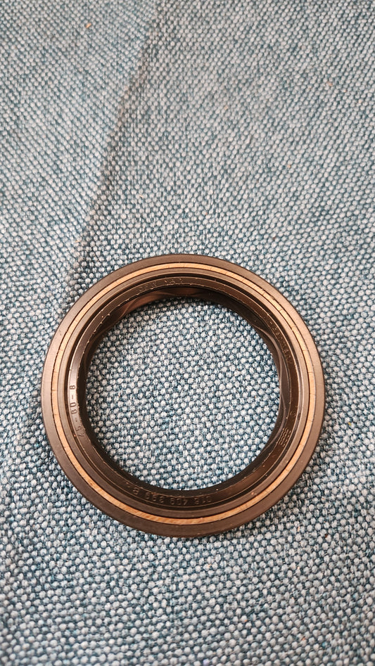 Oil seal Simmerring Drive Shaft Flange Automatic T3 Bus 016409399B Nos I7