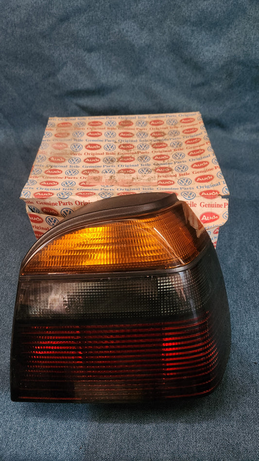 Golf 3/4 Cabriolet Rear Light Taillight Black Dark 1H6945112B Nos G4