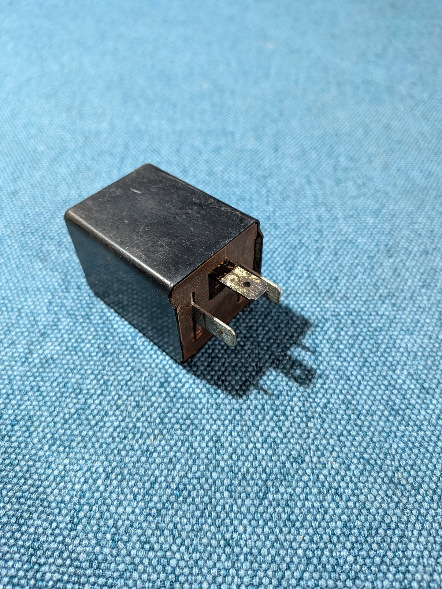 Relais Blinker Käfer/Kübelwagen/T2/T3 Bus/Typ 3/4/Golf/Jetta/1/Caddy14D/Polo 1/86C/Porsche 911/914/924/944 111953227D  Gebraucht A14