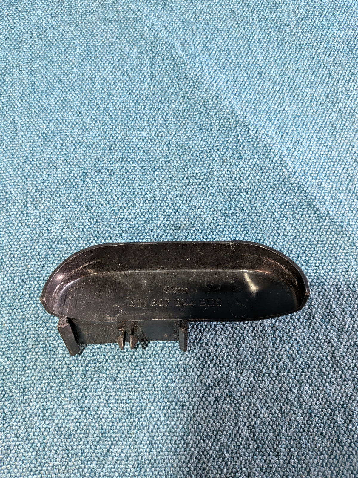 Abdeckung für Verkleidung Stoßstangenhalter Audi 100/C2 431807344 NOS B14