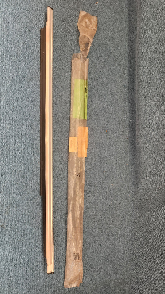 Dichtung Zierleiste Fenster Passat B2 32B/Santana Quantum 327839478 Nos Q3