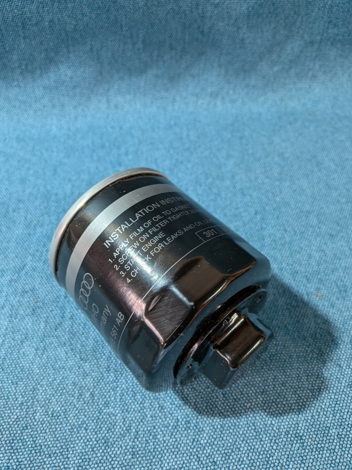 Oil Filter Golf/3/4/5/Plus/Vento/Bora/Caddy/2 9KV/3/Fox/Lupo 6X/New Beetle/Polo/86C/6N/9N/Audi A2 030115561AB NOS F4