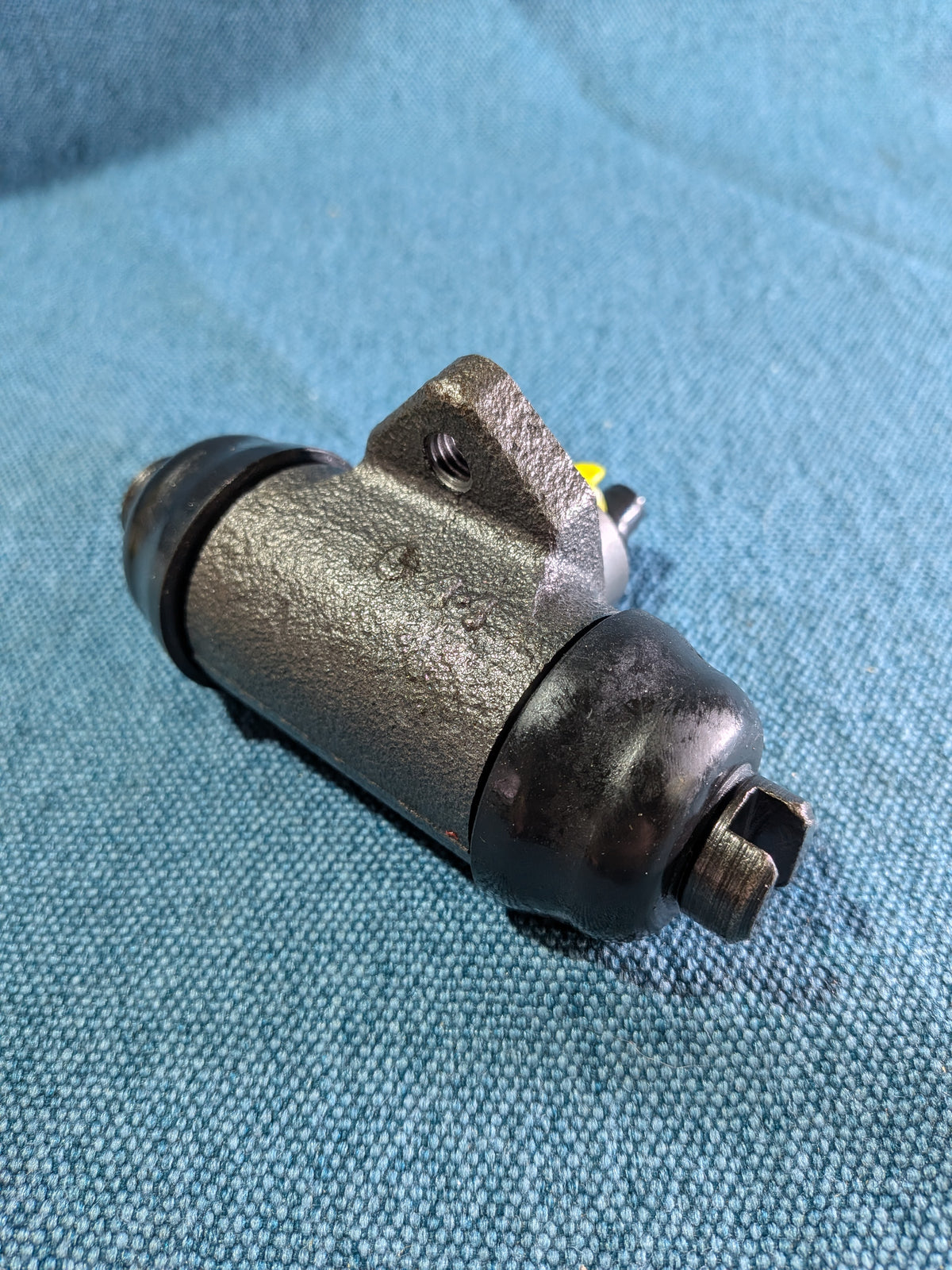 Wheel brake cylinder Bosch 0986475476 LT1 291611047 NOS/New G1