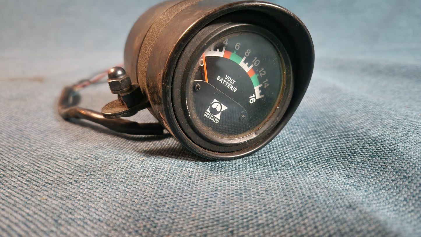 Voltmeter Koch and Overbeck auxiliary instrument additional display Mercedes BMW Audi VW Opel A2