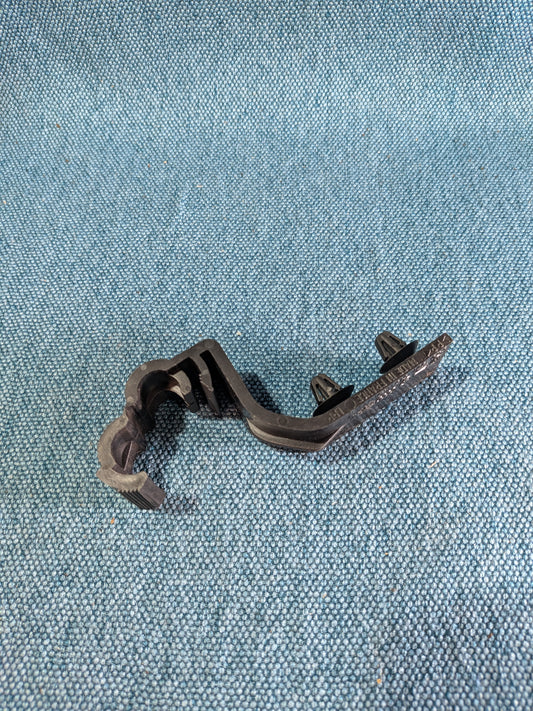 Holder Fox/Polo6/Audi A1/Seat Ibiza 6Q0971615AB NOS B8