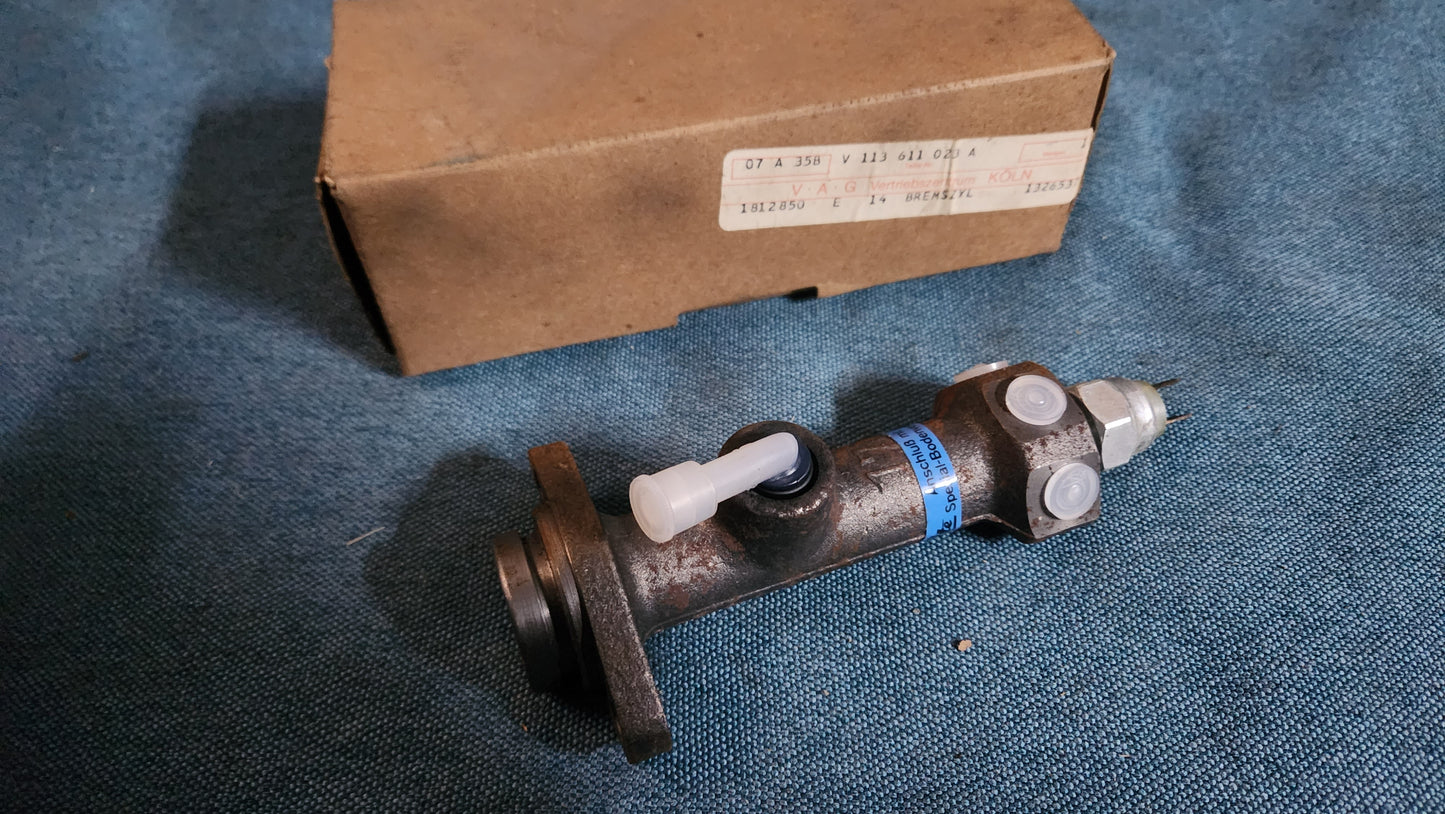 Käfer Typ 1 Karmann Ghia Hauptbremszylinder 113611023A Nos E4