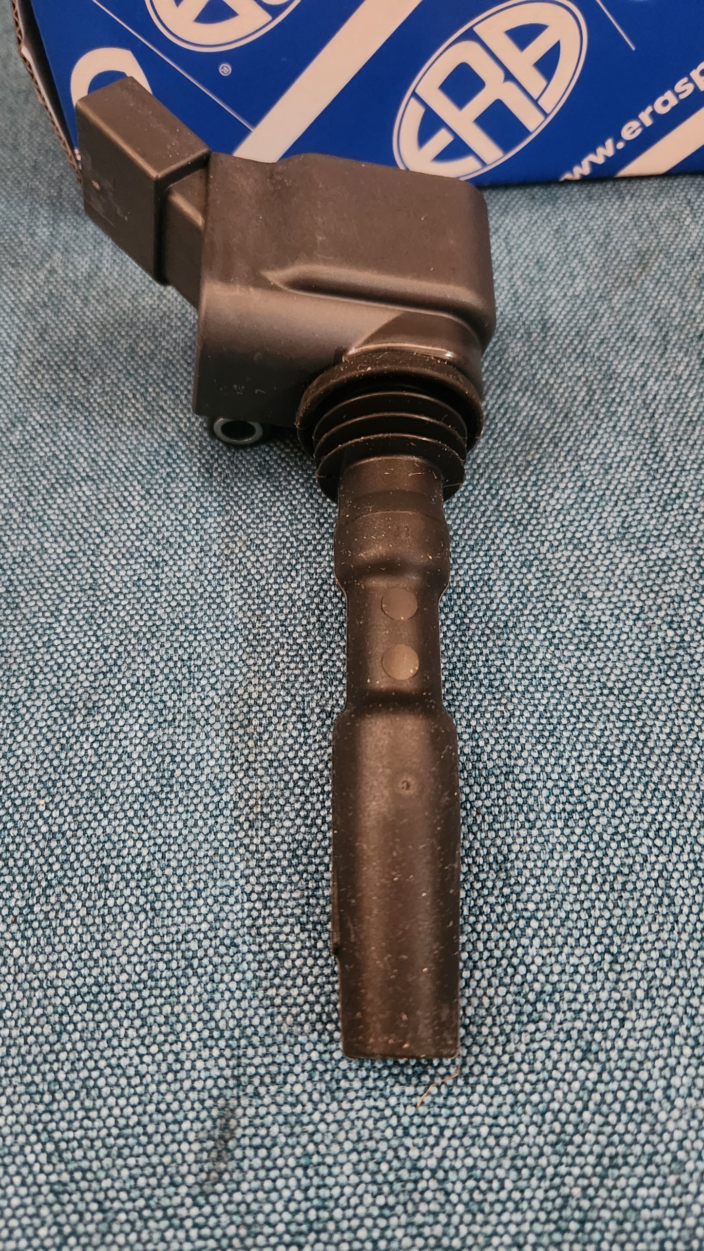 Ignition Coil ERA Golf 5/Caddy 3/Passat B8/T7 Bus/Tiguan/Touran/Polo 6/Audi A1/A3/8V/A4 B9/A5 880339 NOS/New M7
