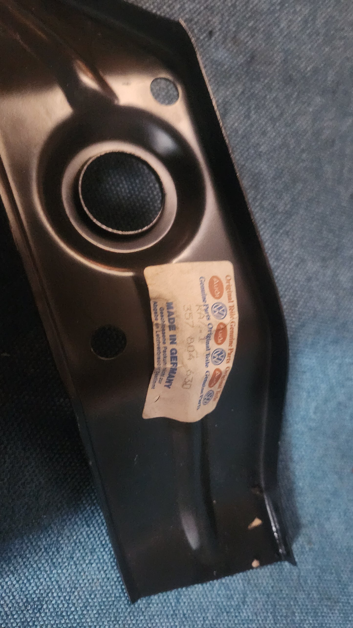 Passat B3 B4 Bumper Bracket Support Right Bumper 357804630 Nos A2