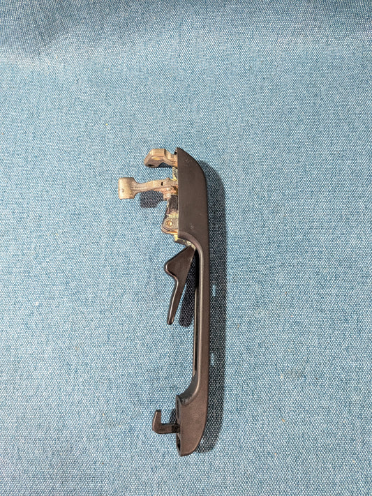 Deurgreep links Audi 80/90/B2 813839205B Gebruikt F3