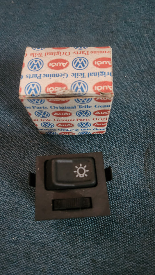 Lichtschalter LT1/Polo 86C/Scirocco 2/Caddy14D/Derby/Golf 1 323941531E Nos F9