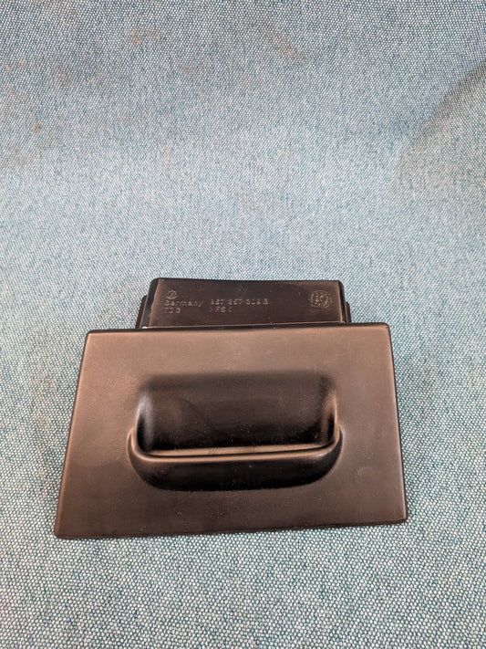 Ashtray Polo 86C 867857309 B/01C NOS A10