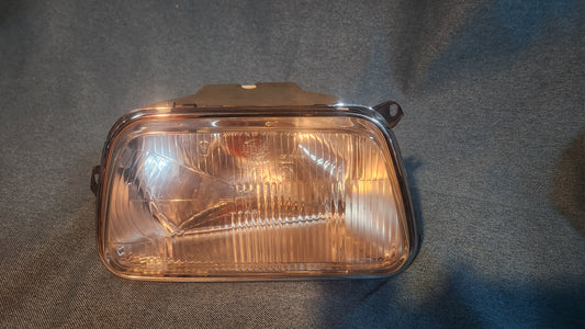 Audi 100 C1 Scheinwerfer Hella 104155 Nos A2