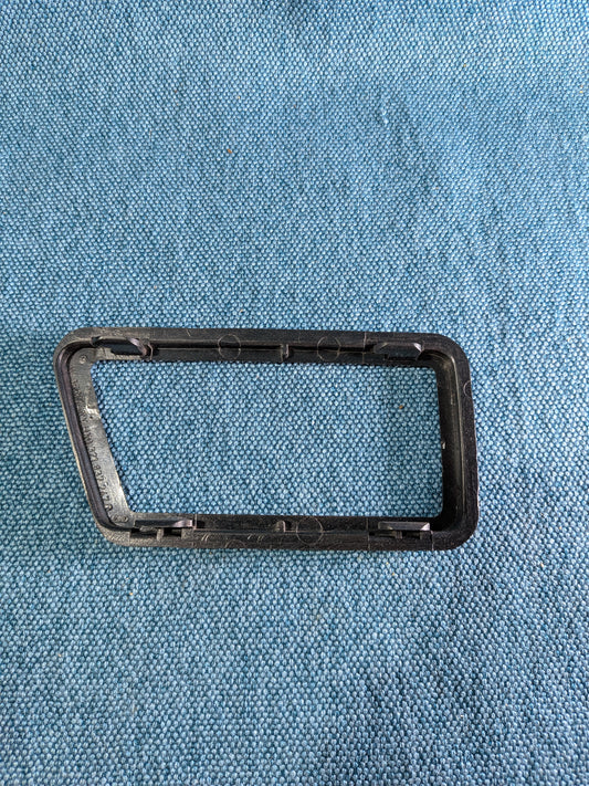 Deurgreep afdekplaat Corrado/Golf/Jetta/2/Passat B2/T4 Bus 321837248 Gebruikt B6