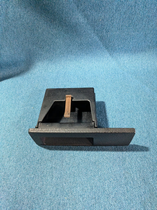 Ash tray center console Golf/Jetta/2 191857961 Used B4