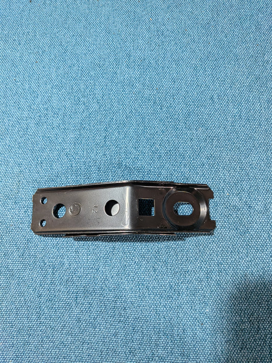 Halter Kotflügel Audi 80 B4 8A0821113 NOS A14