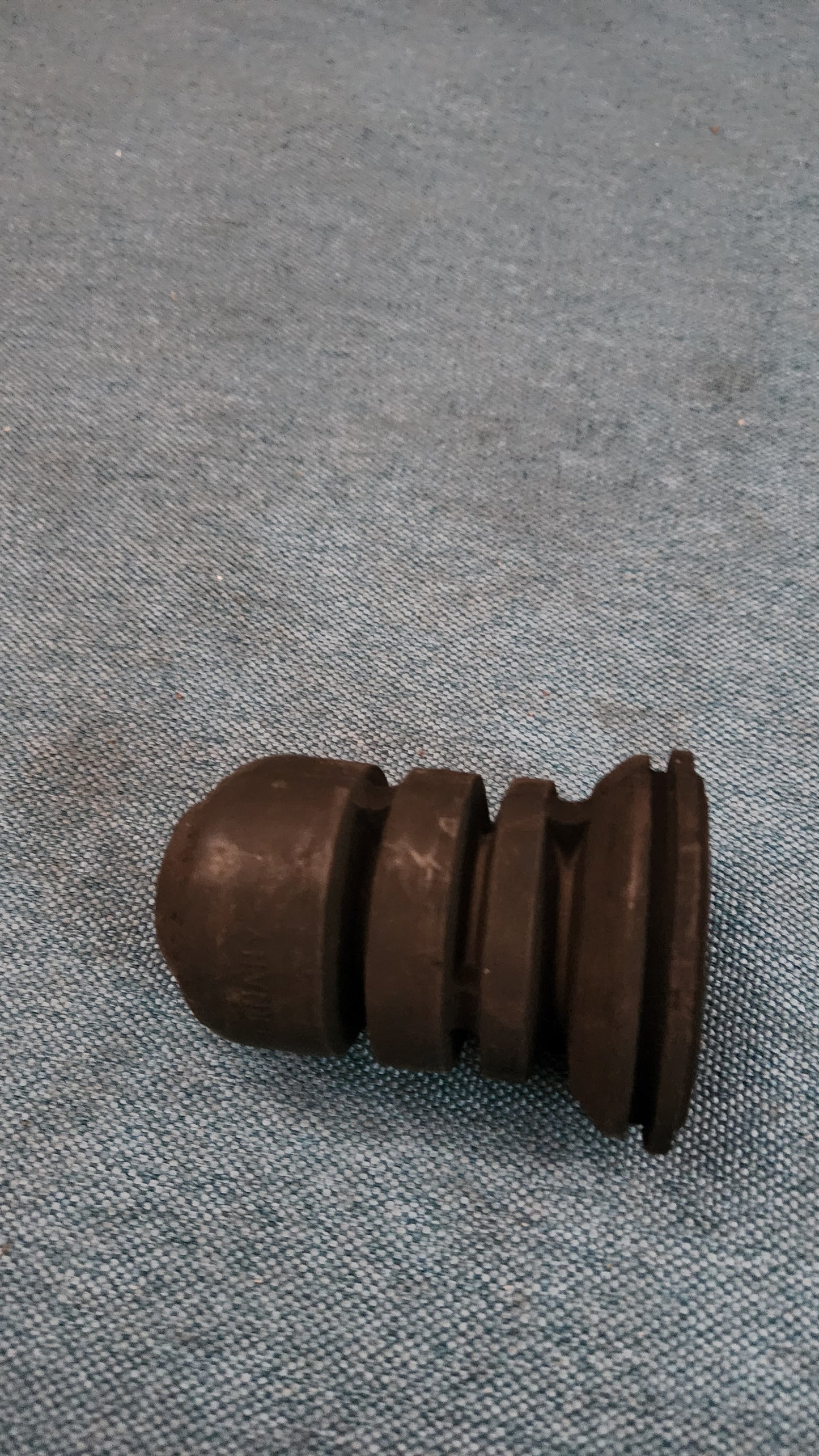 Anschlagpuffer Golf3/Vento/Sharan 1H0412303A Nos H5