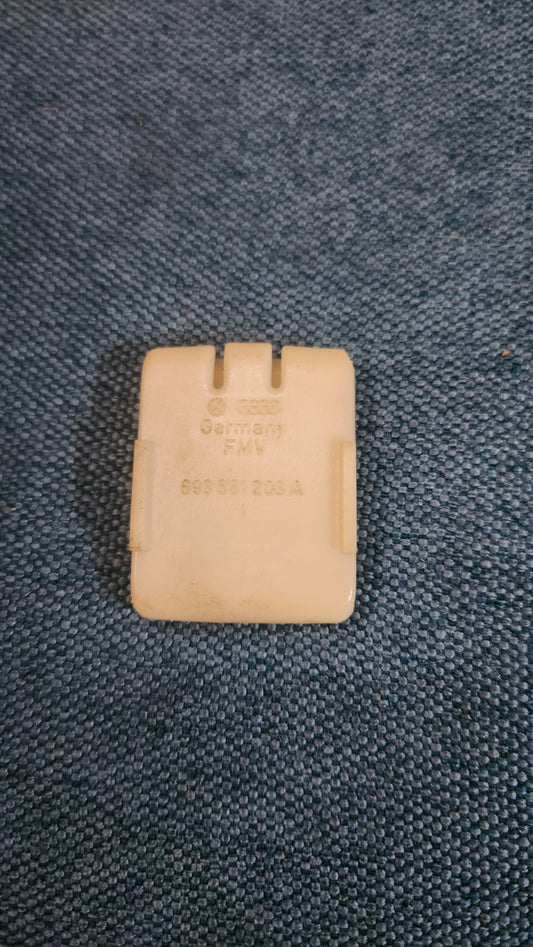 Slider Front Seats Audi 80/B3/B4/100/200/C3/C4/V8/A4 B5 893881203A NOS N4