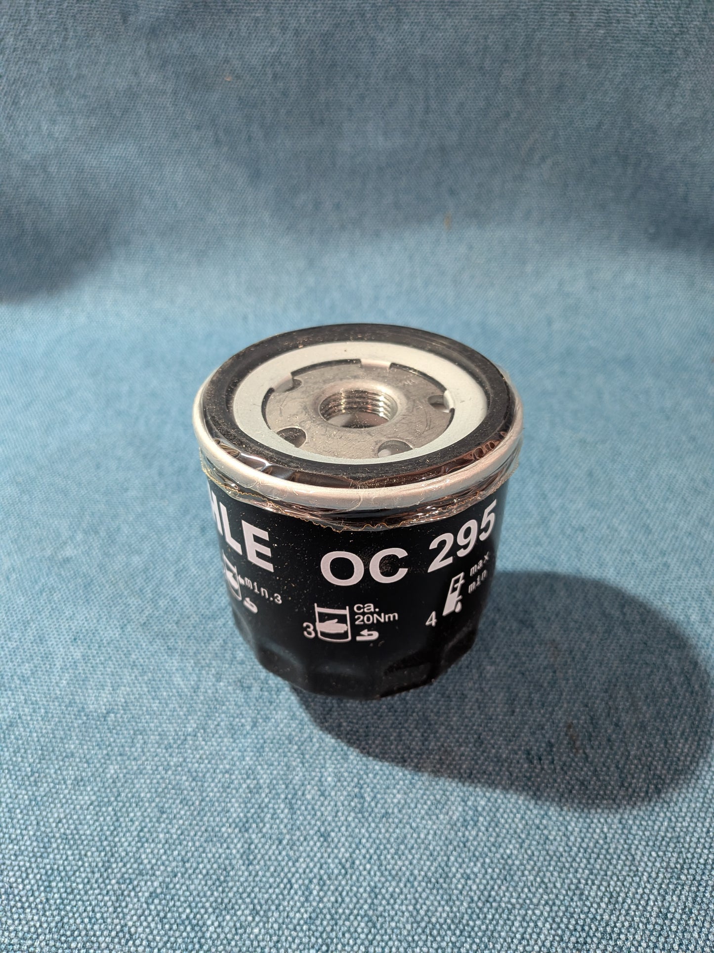 Oil filter Mahle OC 295 Golf/3/4/5/Vento/Bora/Caddy/2 9KV/3/Fox/Lupo/New Beetle/Polo/6N/9N/Audi A2 030115561E NOS/New A26