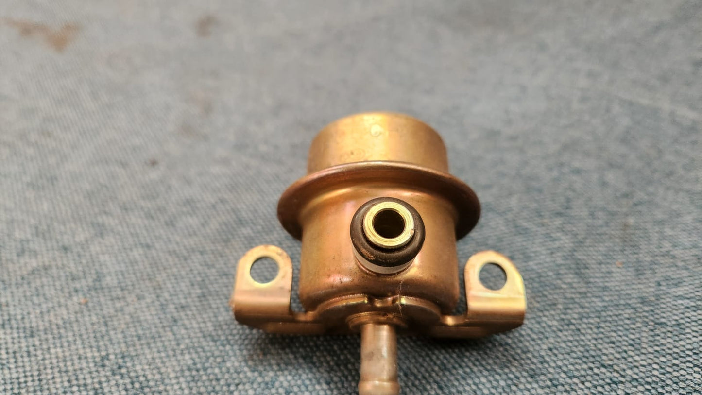 VW Golf 2 Corrado Passat B3/B4 G60 Benzindruckregler Bosch 0280160235 NOS A3