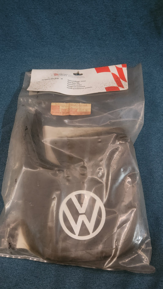 T4 Bus mud flaps Votex 701075101 Nos H9