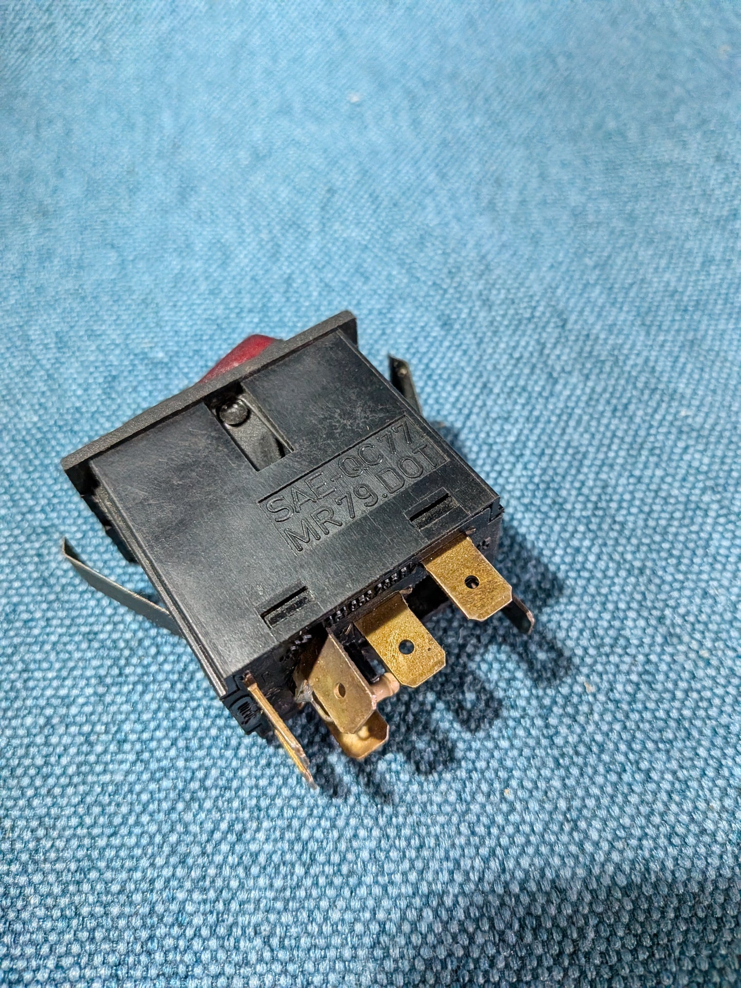 Hazard Warning Light Switch Golf/Jetta/1/Caddy14D/LT1/Passat/B1/B2/Polo 86C/Santana/Scirocco2/T3 Bus 161953235B NOS K2