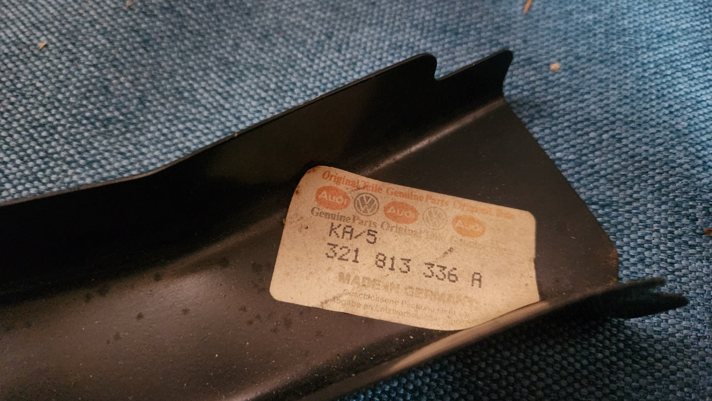 VW Passat B2 32B Reinforcement Sealing Channel Taillight Repair Panel 321813336A Nos A3