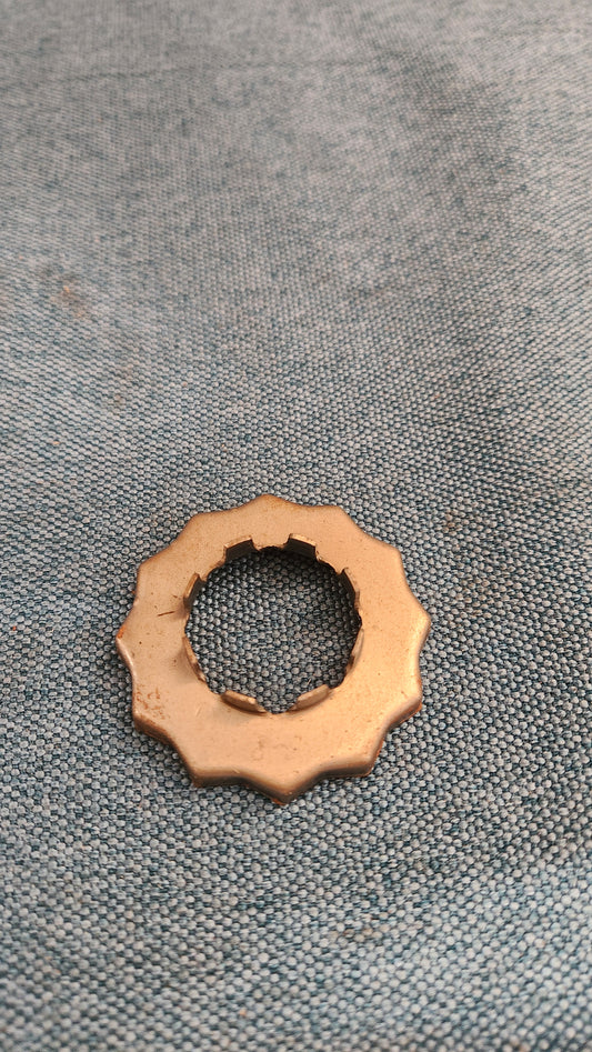 Drive shaft locking plate for nut Golf/Jetta/1/2/Polo1/Audi50/Scirocco1/K70/Type3/Type4 481407279A Nos L4