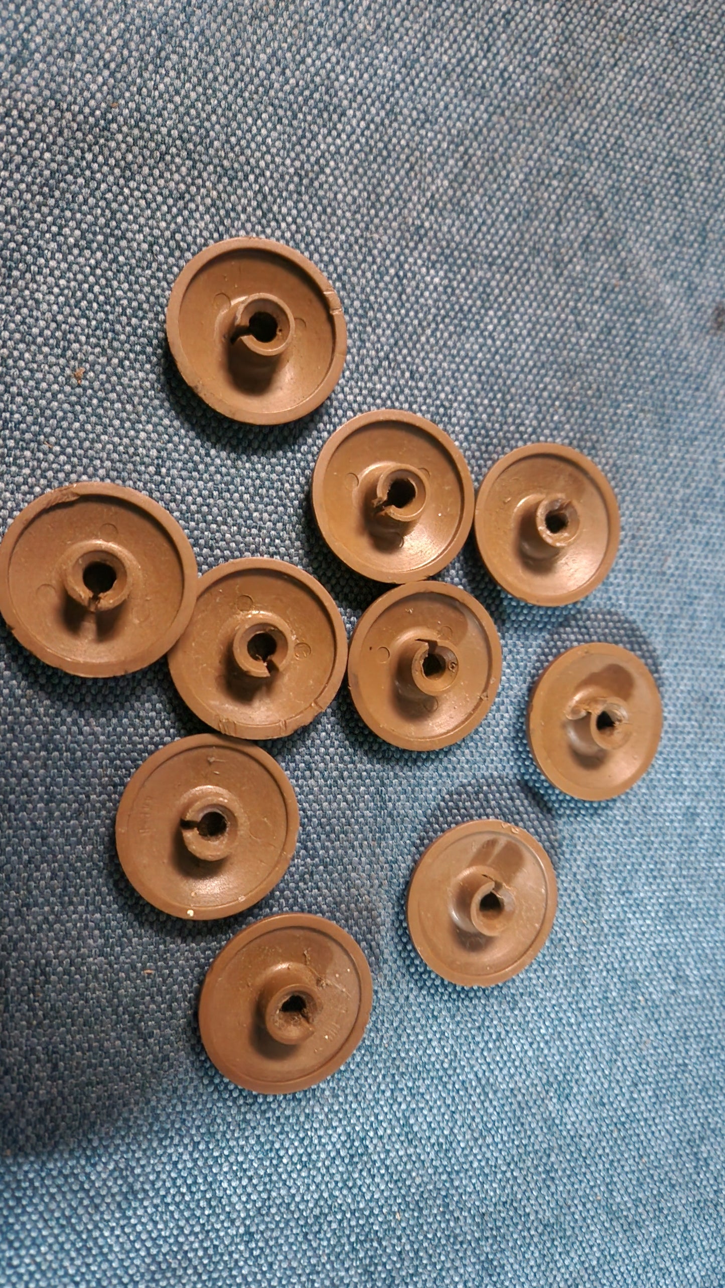 Golf 2 Jetta 2 10x Clip Carpet Cover Snap Button Brown N90093601 01C Used A2