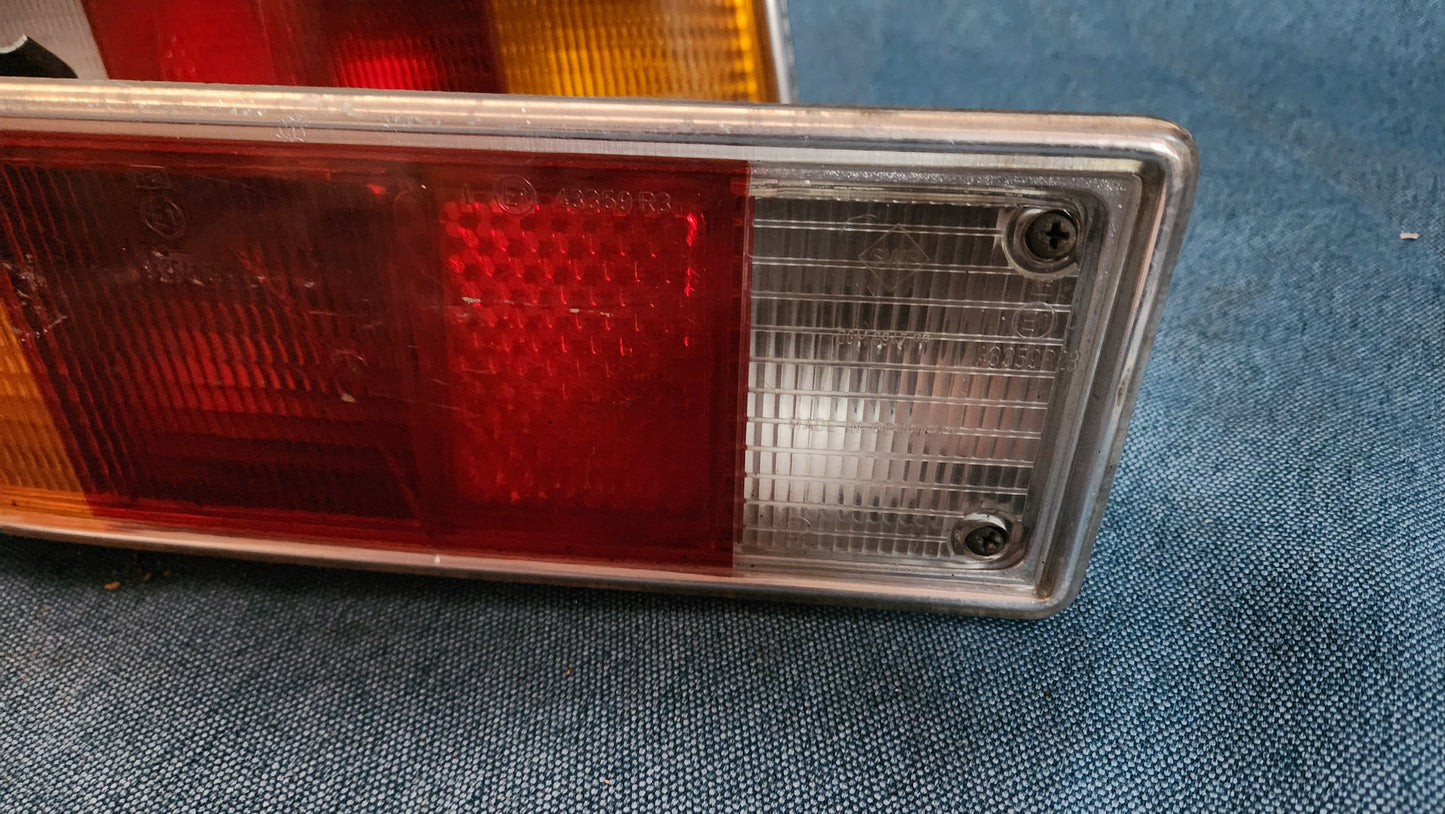 Opel Rekord D Rücklicht Rückleuchten 43359R7 Gebraucht/Defekt D1