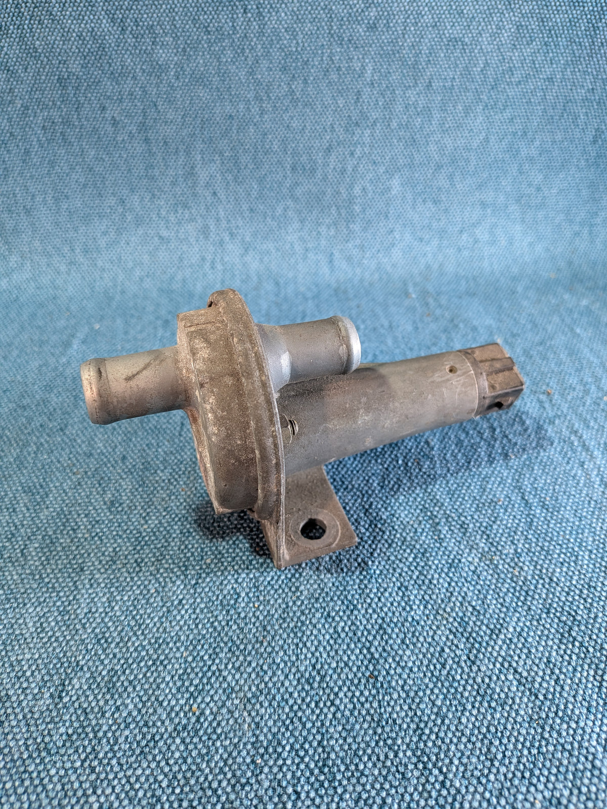 Auxiliary Air Valve Golf/Jetta/1/2/Caddy14D/Passat/B2/B3/Scirocco 2/Santana/Audi 80/90/B1/B2/100/C3 026133453 Used B8