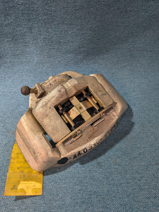 Brake Caliper Floating Caliper 44mm ATE front right Golf1/Passat B1/Audi 80 B1 321615107 NOS/New A25