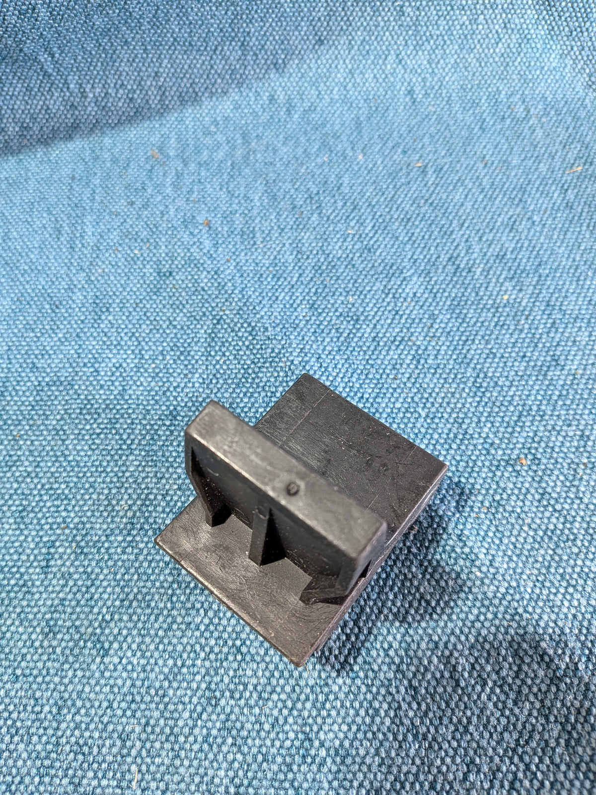 Bonnet Buffer Audi/100/A6/C4 4A0823499C NOS B5